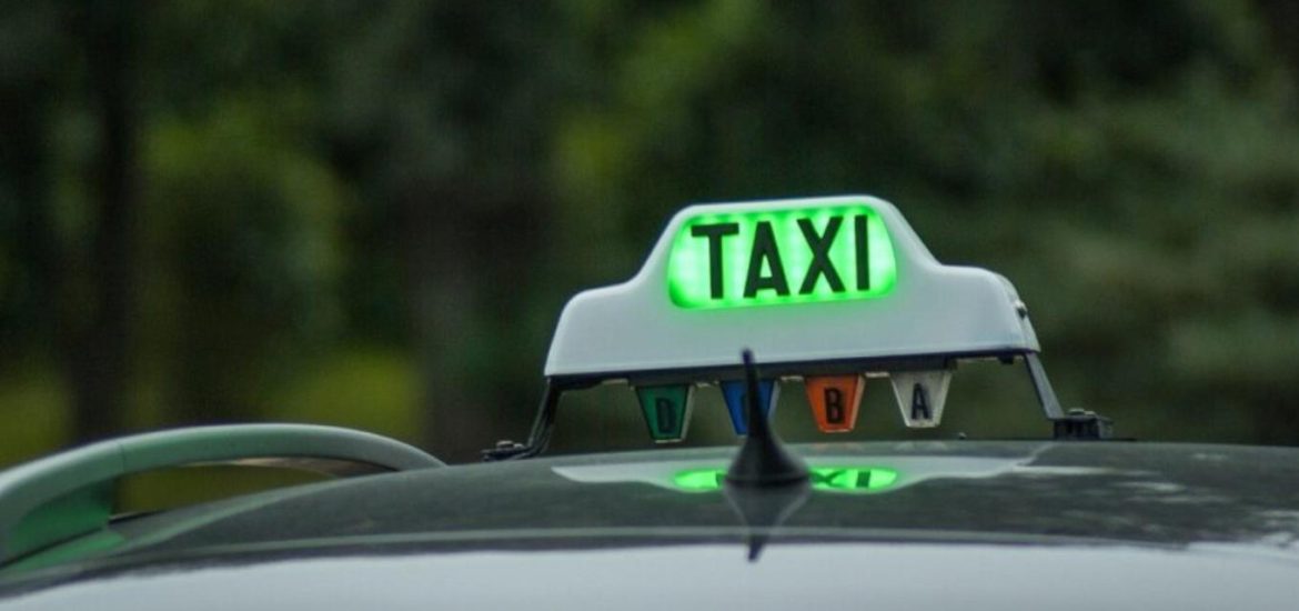 Taxis non conventionnés et VTC : Quels services conviennent le mieux à vos besoins ?